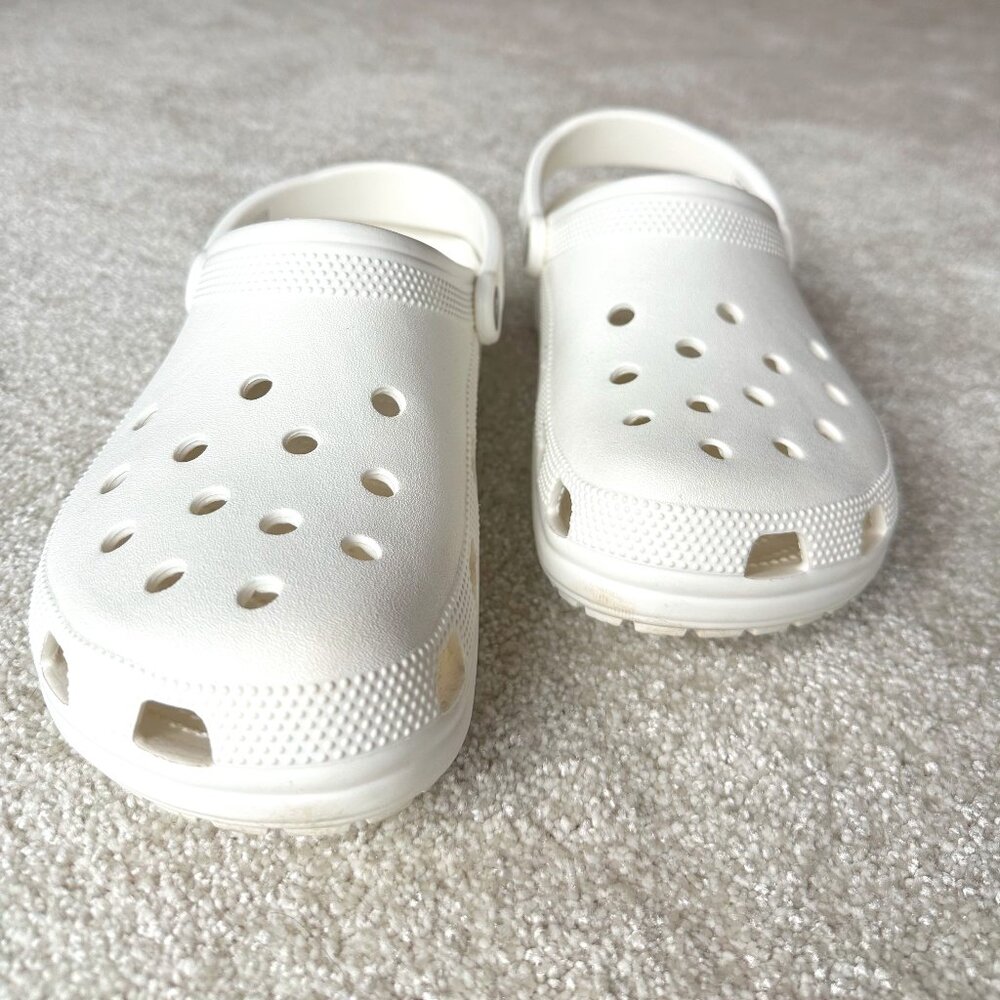 White Crocs - Women's Size 9 / Men's Size 11